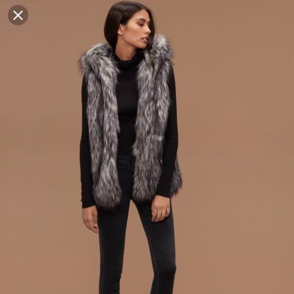 Aritzia Jackets & Blazers - ARITZIA Sunday Best Grey Black Faux Fur Hooded Vest Women's Small